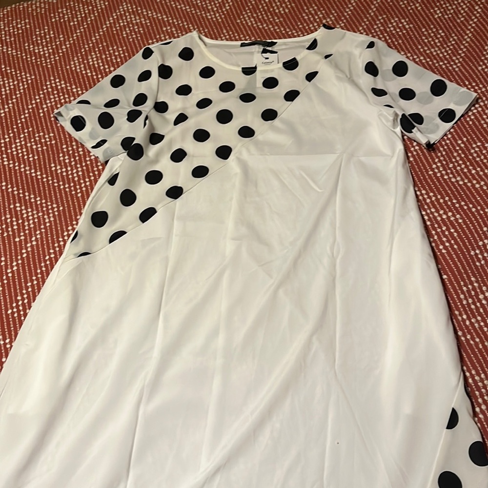 Celmia long dress. Has Pockets! Large. Fits a lady size Medium